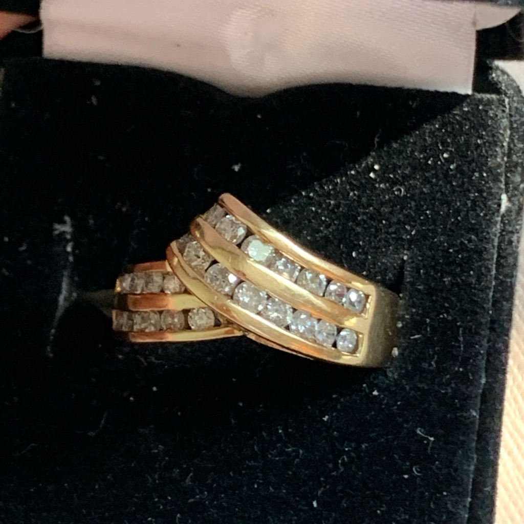 10k Diamond Ring